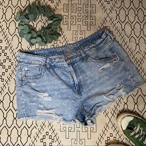 American Eagle Light Denim Tomgirl Shortie Shorts